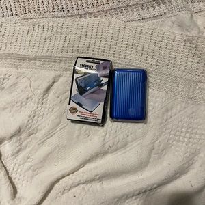 Security Credit Card Wallets Protects your Identity 6 Pockets to hold ID etc